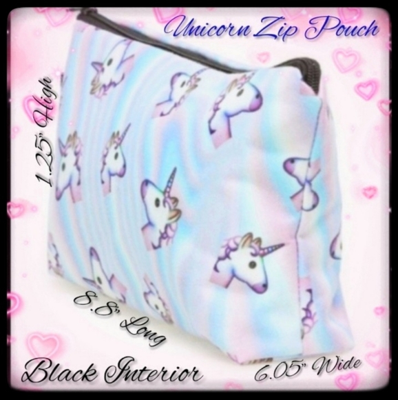 Handbags - 🆕️LAST 1🦄UNICORN AND RAINBOWS ZIP POUCH🦄